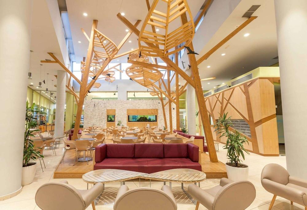 לאמפי Blue Lagoon Resort מראה חיצוני תמונה